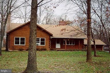 8701 Oakmont St, Gaithersburg, MD 20877 - photo 1