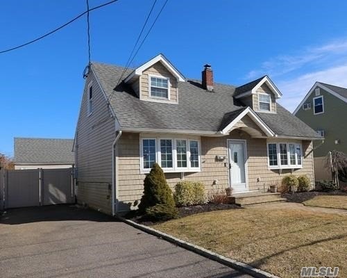 909 Sunrise Ave, Bellmore, NY 11710 - photo 1