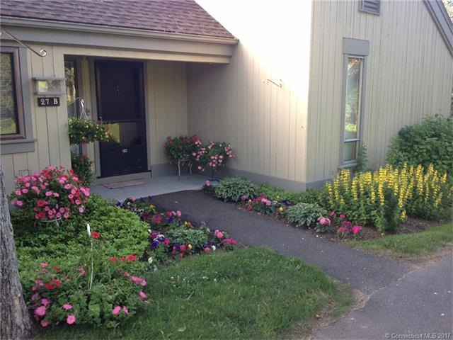 27B Heritage Village unit B, Southbury, CT 06488 - photo 1