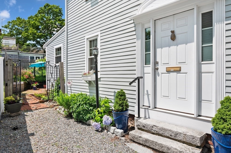 191 Merrimac St, Newburyport, MA 01950