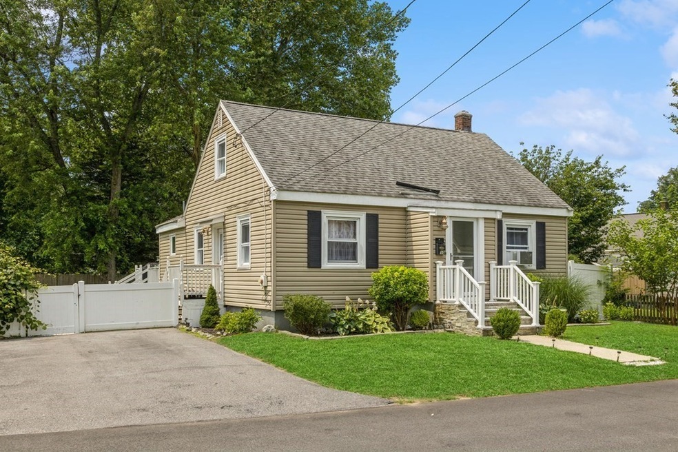 10 Ellen Rd, Woburn, MA 01801 - photo 1