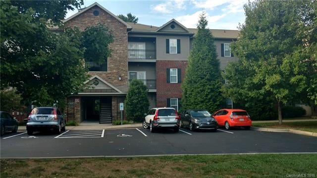 411 Appeldoorn Cir unit 411, Asheville, NC 28803 - photo 1