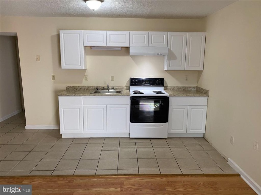 318 E 5th Ave, Ranson, WV 25438 - photo 1