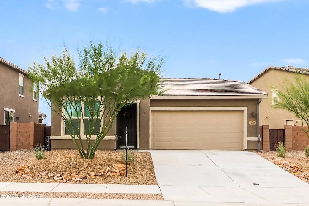 10098 S Moonlit Riverwalk Trail, Vail, AZ 85641 - photo 1