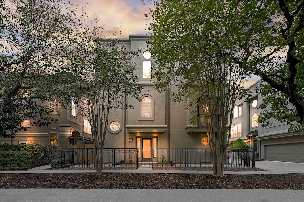 2414 Dorrington St unit A, Houston, TX 77030 - photo 1