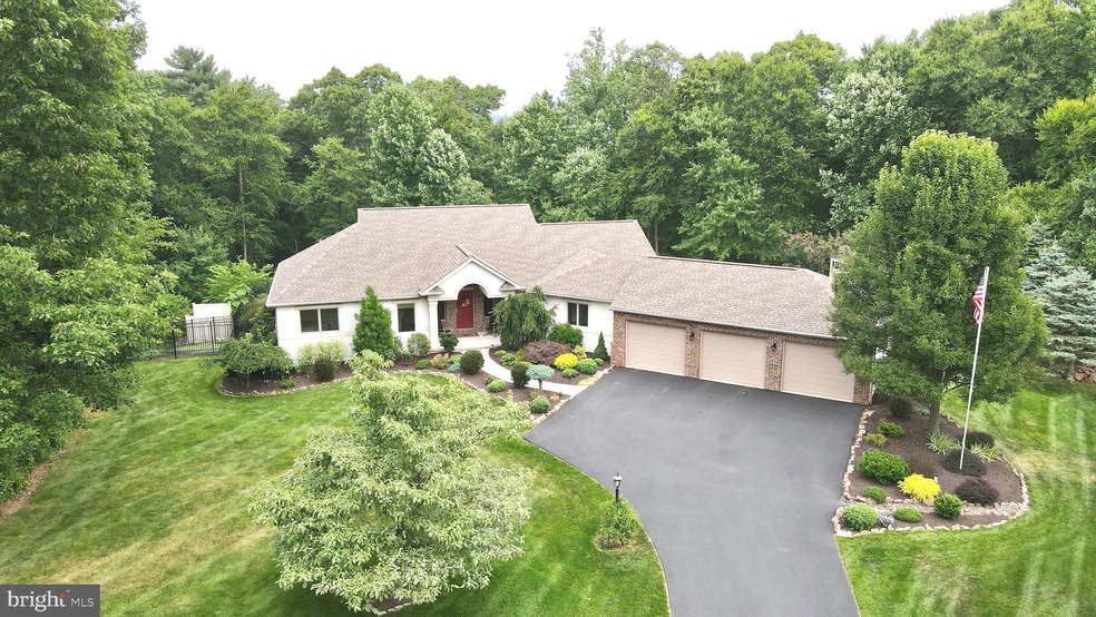 76 Shea Dr, Mohnton, PA 19540 - photo 1