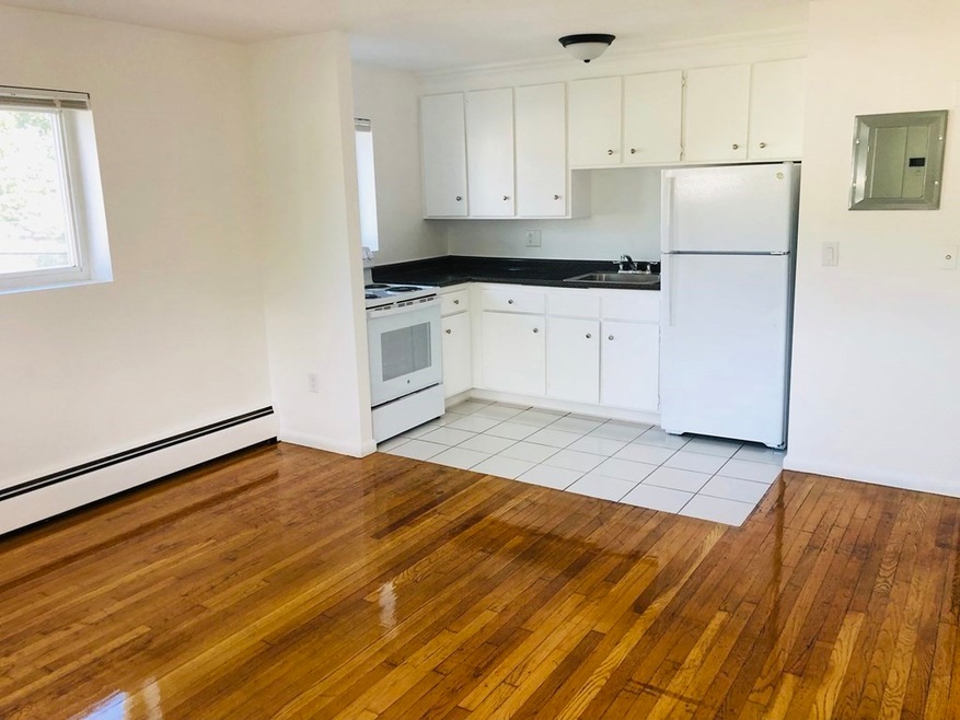 185 Grove St unit 11, West Roxbury, MA 02132 - photo 1