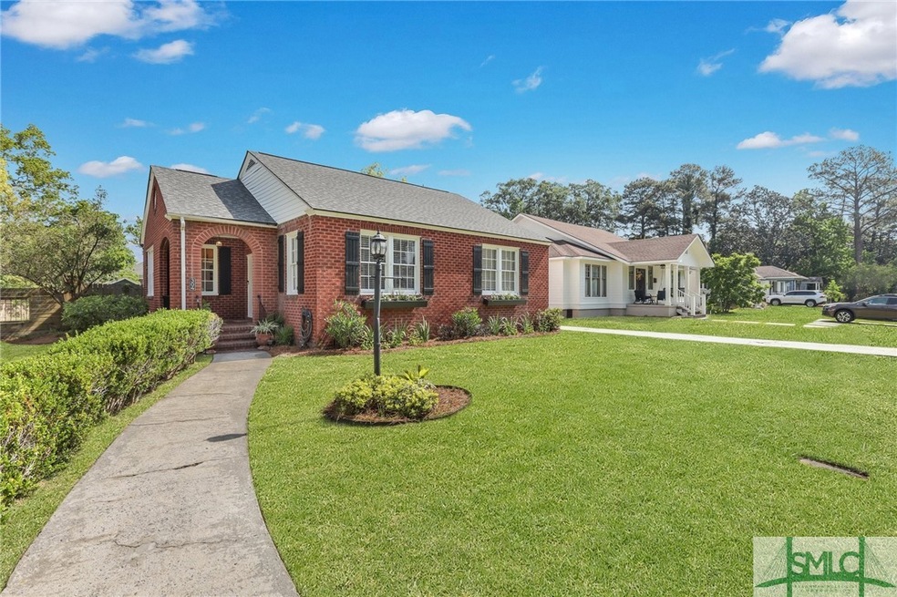 304 E 57th St, Savannah, GA 31405 - photo 1