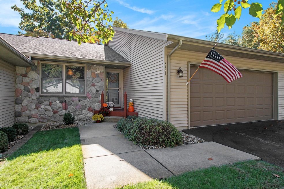 5782 Wood Valley Rd unit 56, Kalamazoo, MI 49009 - photo 1