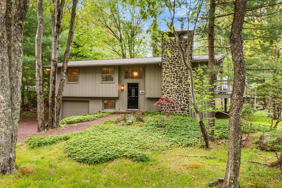 104 Jimmy Pond Ct, Pocono Pines, PA 18350 - photo 1