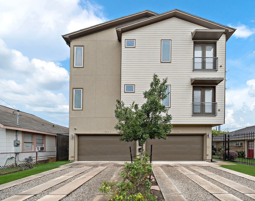 Welcome to 1304 Nashua. This 2 bdrm, 2 full bath,