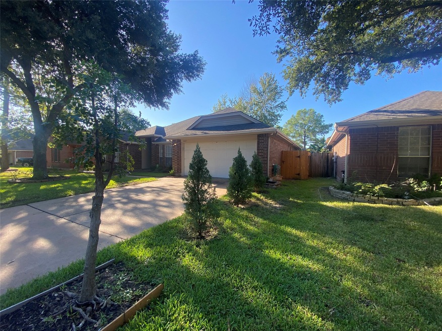 8227 Summertree Dr, Houston, TX 77040 - photo 1