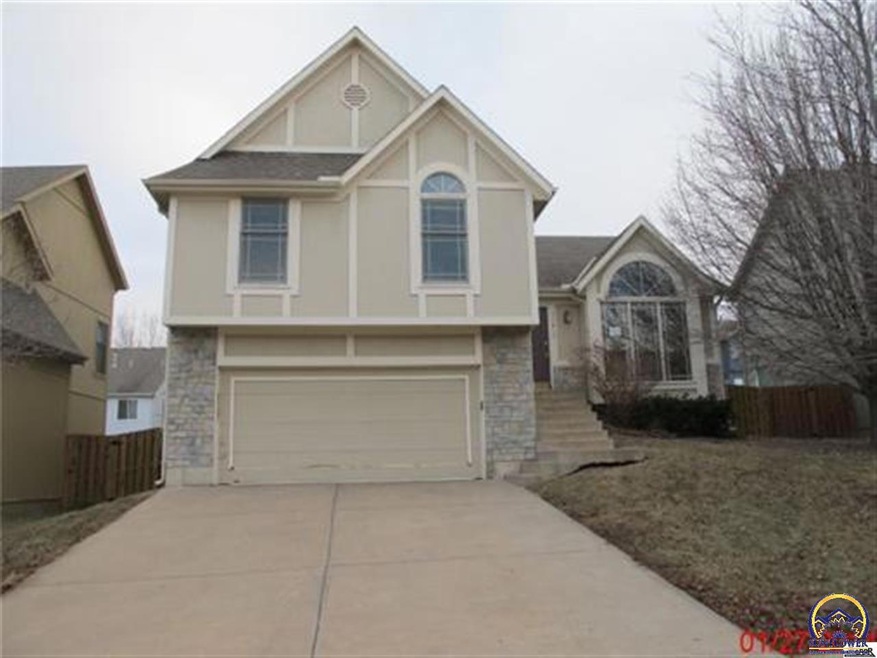 21613 W 53rd Terrace, Shawnee, KS 66226 - photo 1