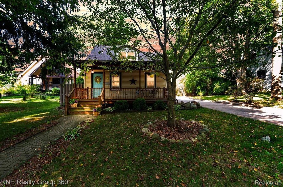 01-121 Worden Ave-Windowstill-Real-Estate-Photogra