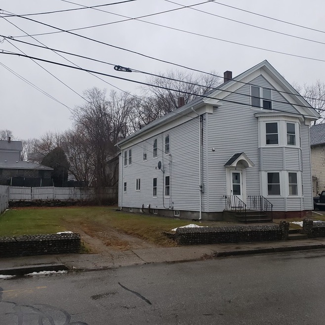 8 Maple St, Webster, MA 01570 - photo 1