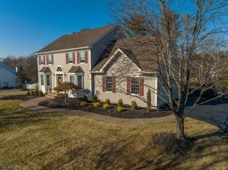 4 Glen View Dr, Annandale, NJ 08801 - photo 1