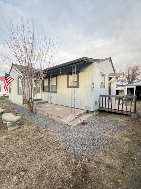 1605 Avalon St, Klamath Falls, OR 97603 - photo 1