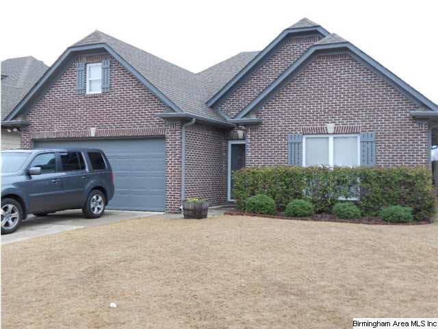 No steps into this Garden Home w/2-car garage