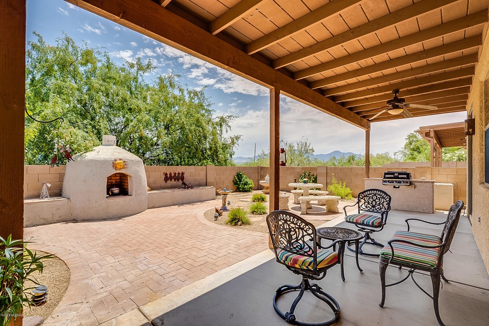 Back Patio-Kiva Fireplace