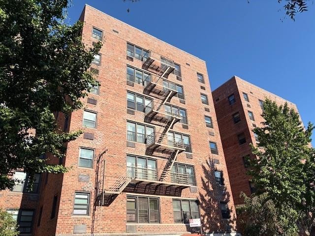 The Manchester unit 1M, Brooklyn, NY 11218 - photo 1