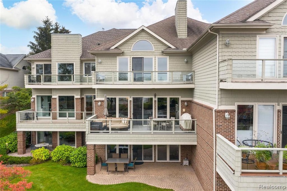 3 Levels Of Lake View Out to All Sports Pine Lake.