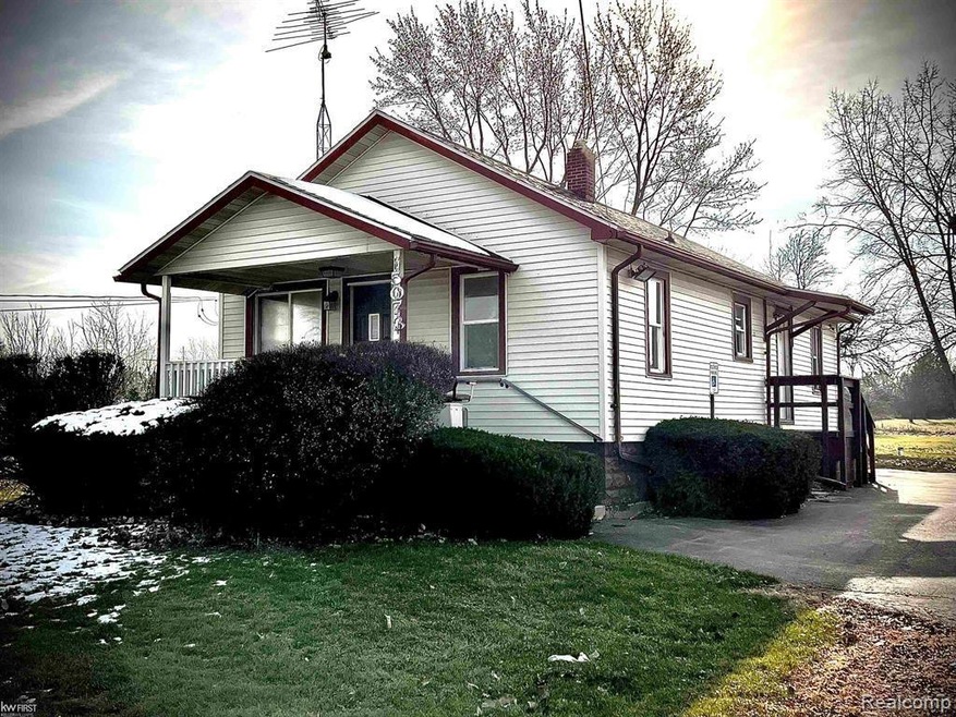 5073 W Court St, Flint, MI 48532 - photo 1