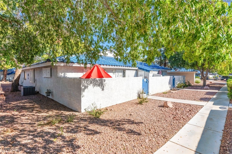 2104 Bavington Dr unit C, Las Vegas, NV 89108 - photo 1