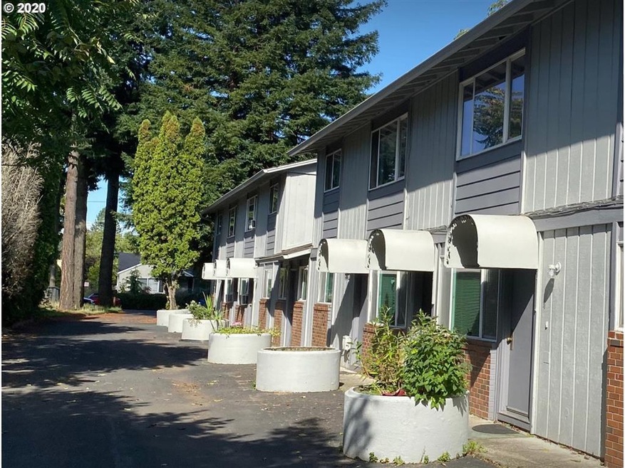 Sold $1,040,000 • Co-Listing Agent