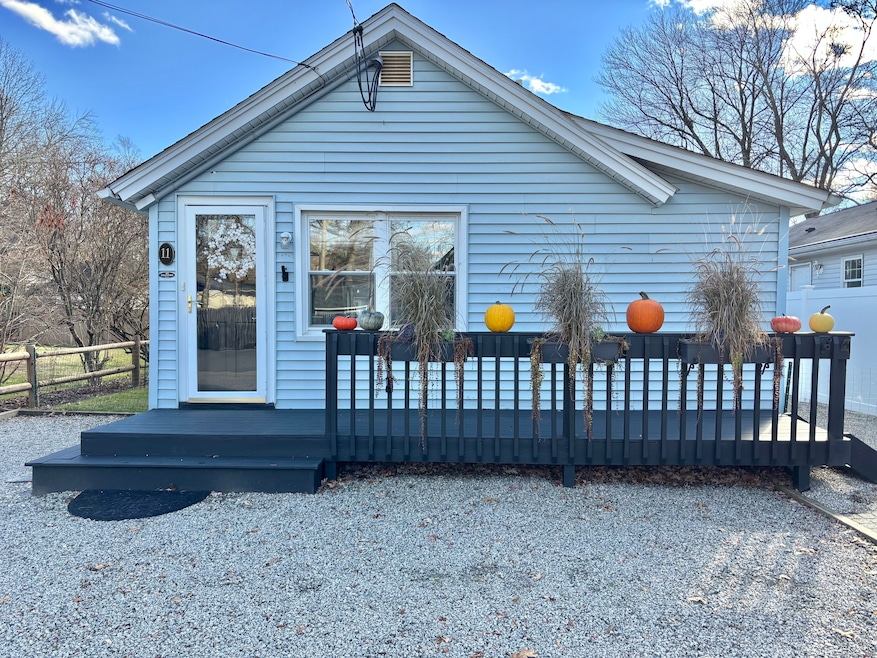 11 Mohawk Trail, East Hampton, CT 06424 - photo 1