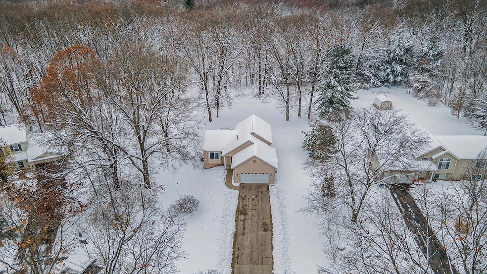 970 Scenic View Dr unit 18, Plainwell, MI 49080 - photo 1