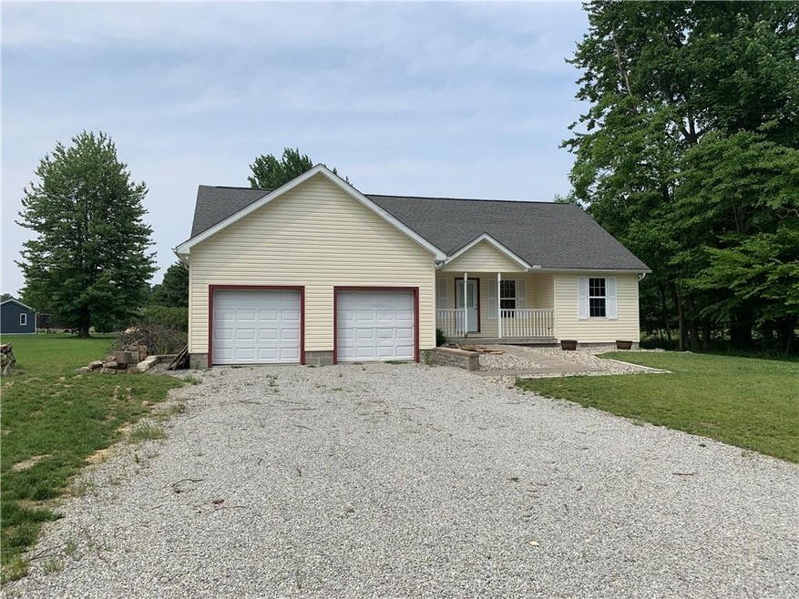 1035 E Santee Dr, Greensburg, IN 47240 - photo 1