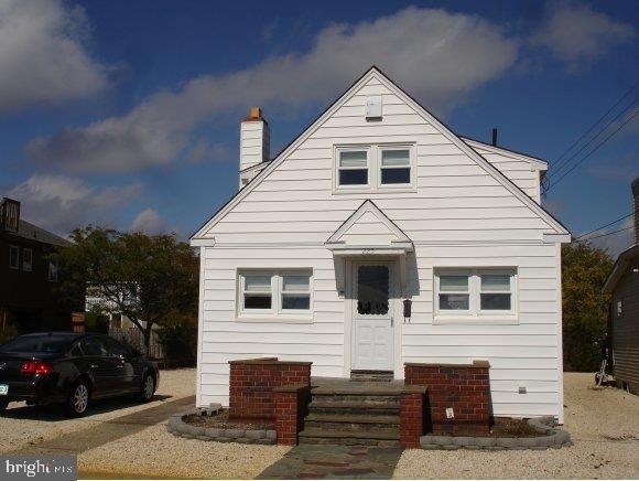 225 W 17th St, Ship Bottom, NJ 08008 - photo 1