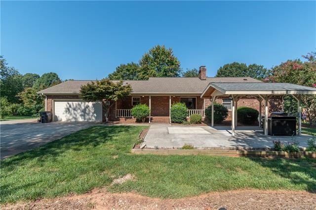 2650 Fines Creek Dr, Statesville, NC 28625 - photo 1