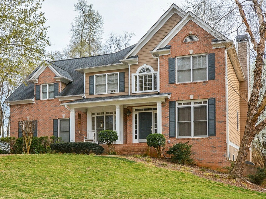 Beautuful brick front traditional in sought-after 