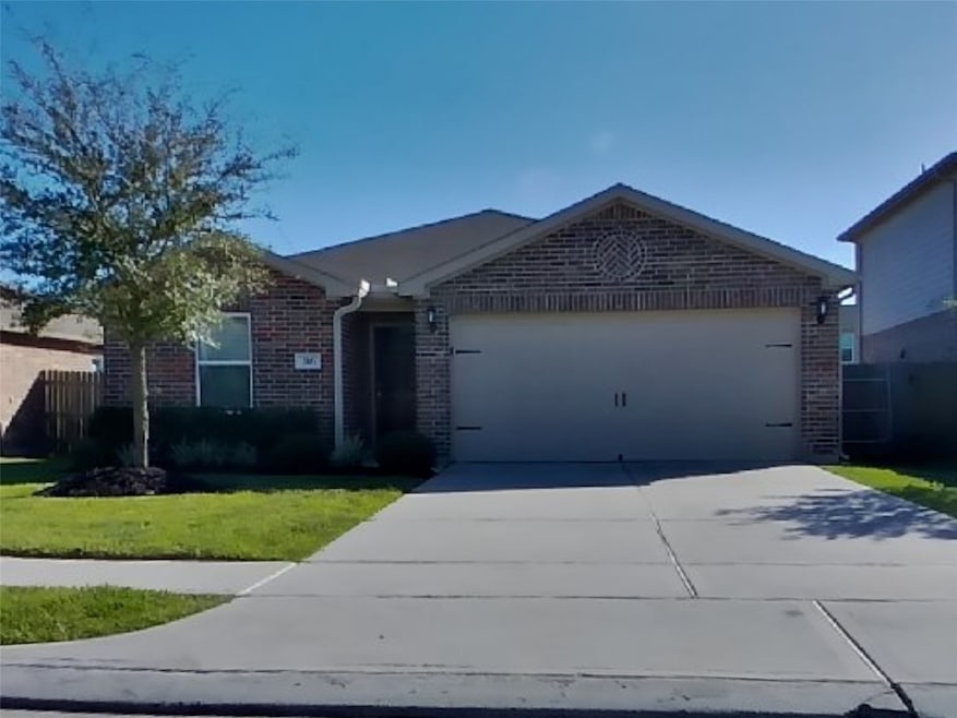 316 Summer Horse Dr, La Marque, TX 77568 - photo 1