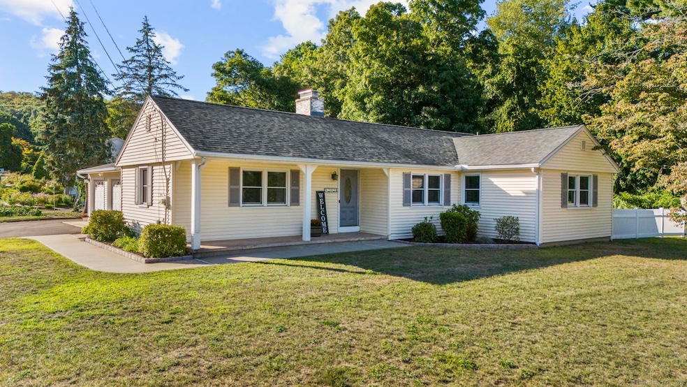 2028 Hartford Turnpike, North Haven, CT 06473 - photo 1