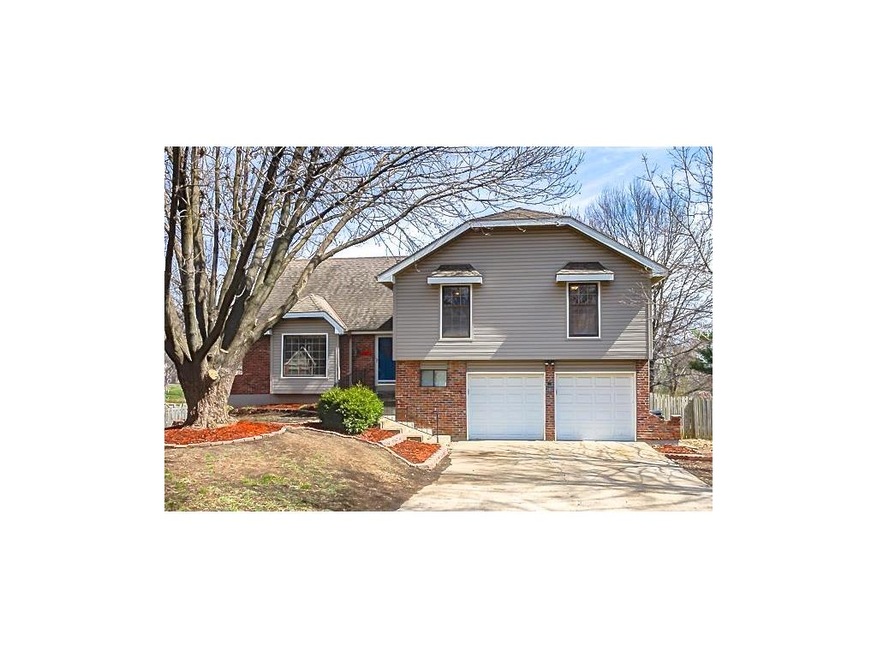 5425 Goddard St, Shawnee, KS 66203 - photo 1