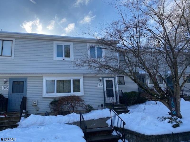 37 Fox Tail Ln, Hamburg, NJ 07419 - photo 1