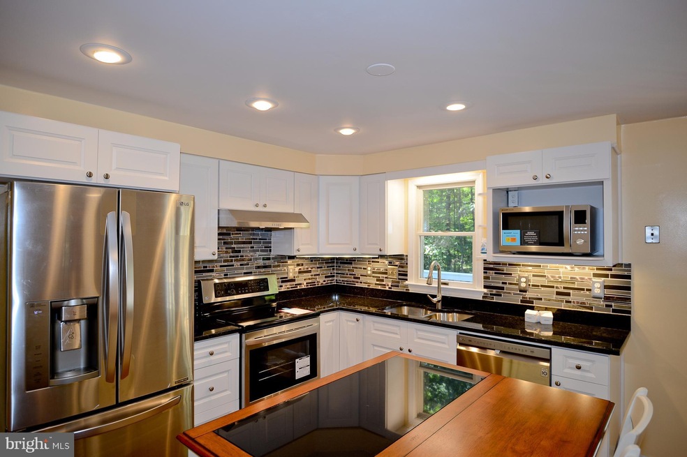 10393 Twisted Oak Ln, Marshall, VA 20115 - photo 1