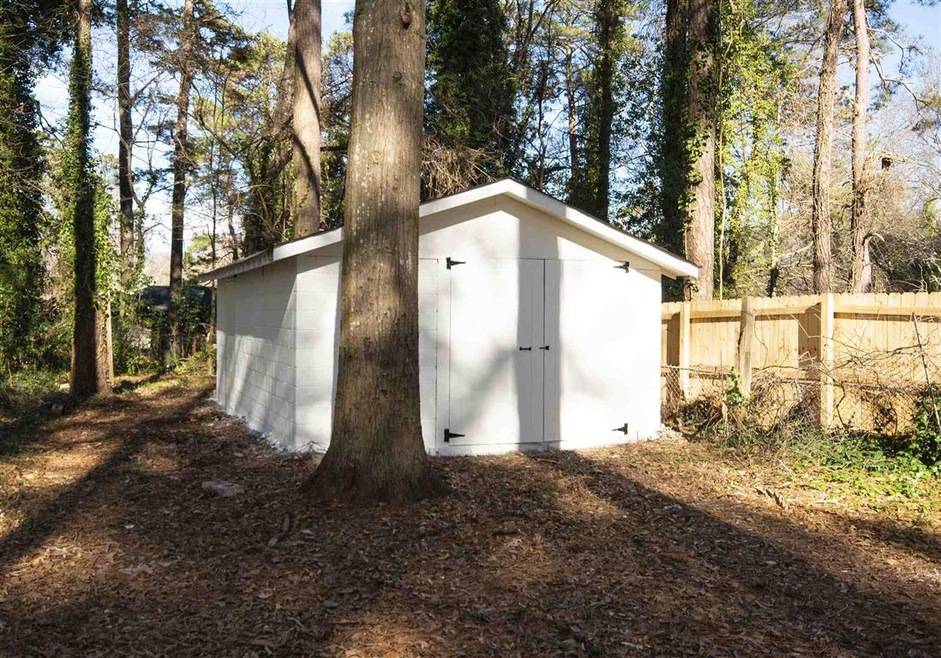 2066 E Camellia Dr, Decatur, GA 30032 - photo 1