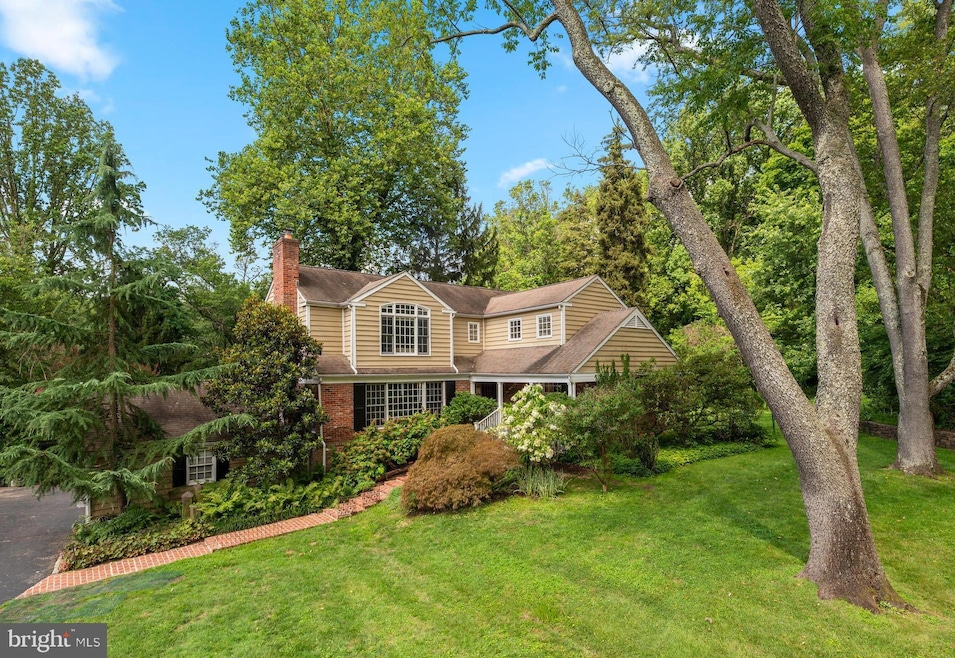 211 Spruce Tree Rd, Wayne, PA 19087 - photo 1