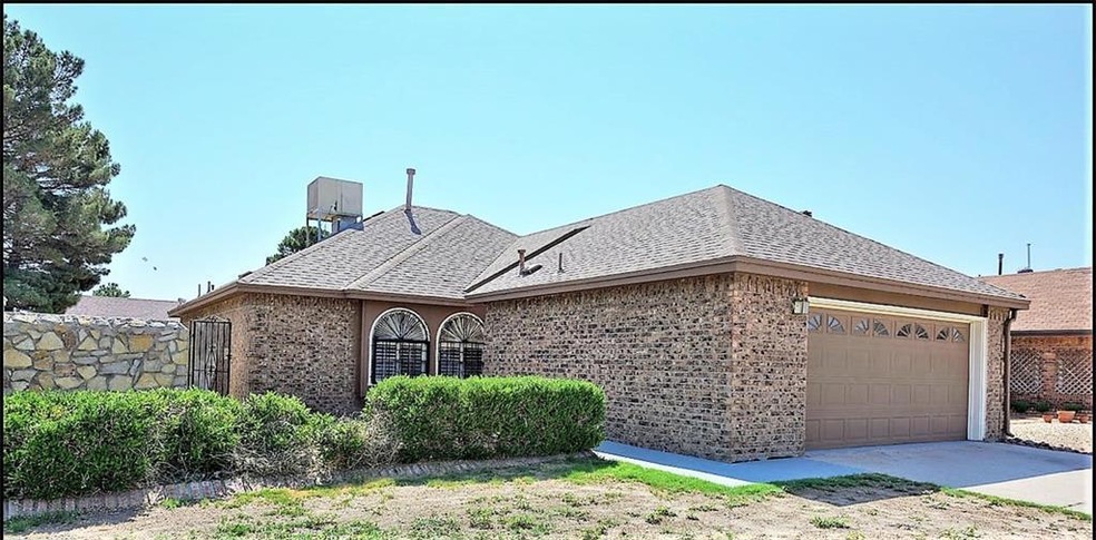 1830 Chris Scott Dr, El Paso, TX 79936 - photo 1