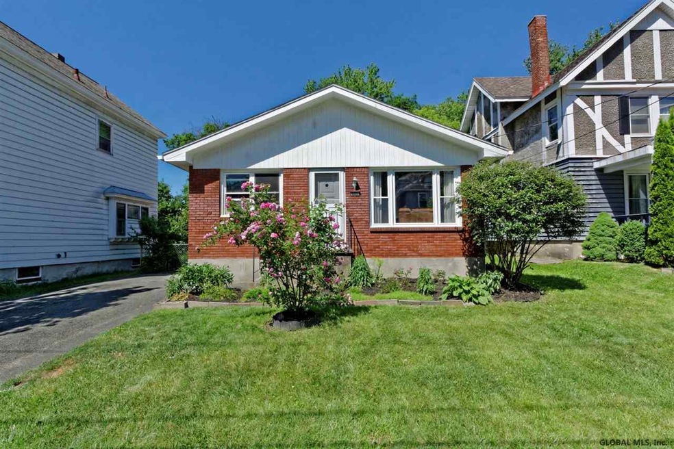 535 Mercer St, Albany, NY 12208 - photo 1