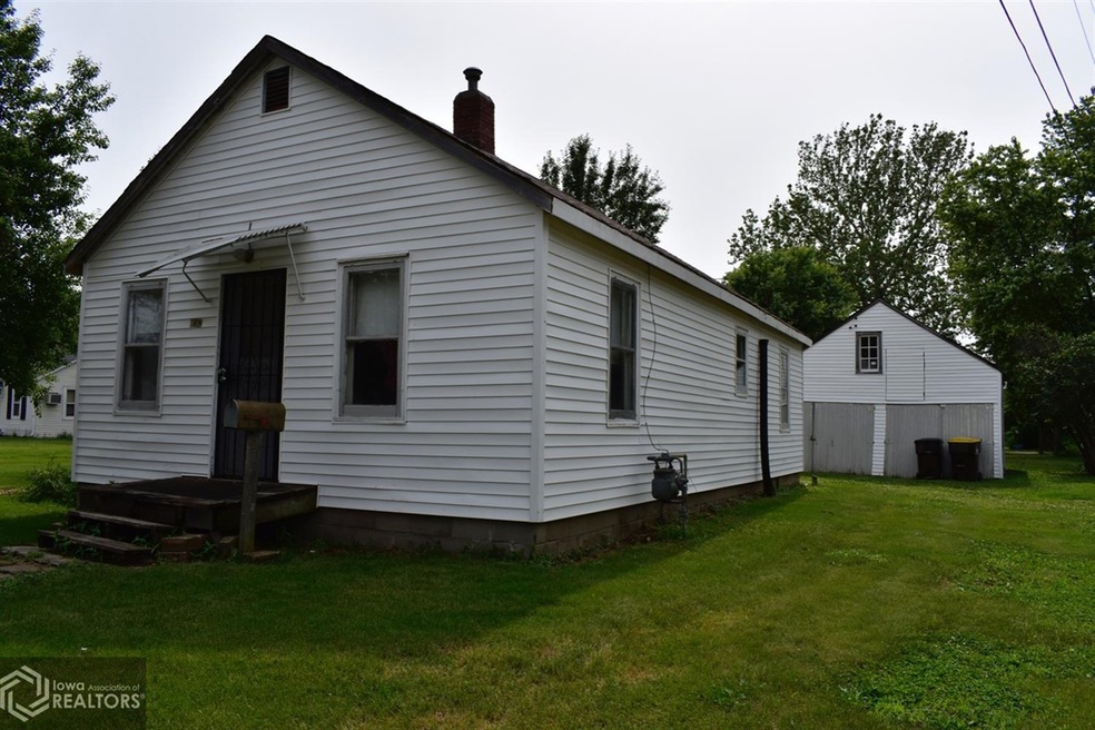 830 Roosevelt Blvd, Osceola, IA 50213 - photo 1