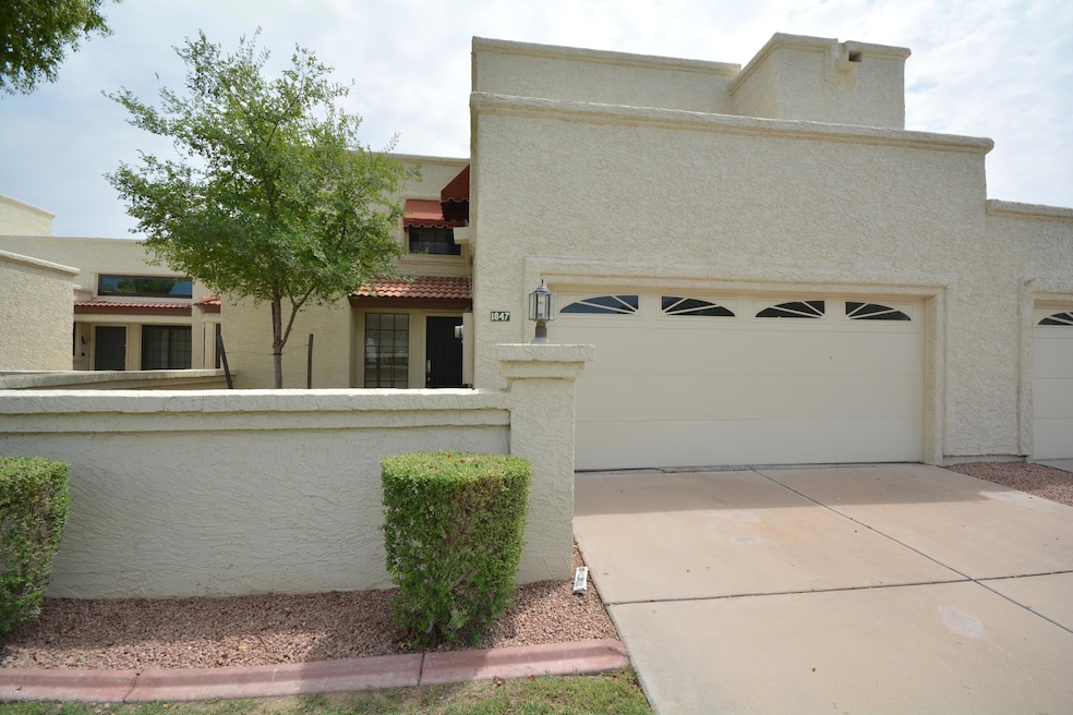 1847 E Vinedo Ln, Tempe, AZ 85284 - photo 1