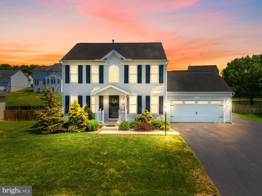 10217 Stagecoach Dr, Hagerstown, MD 21740 - photo 1