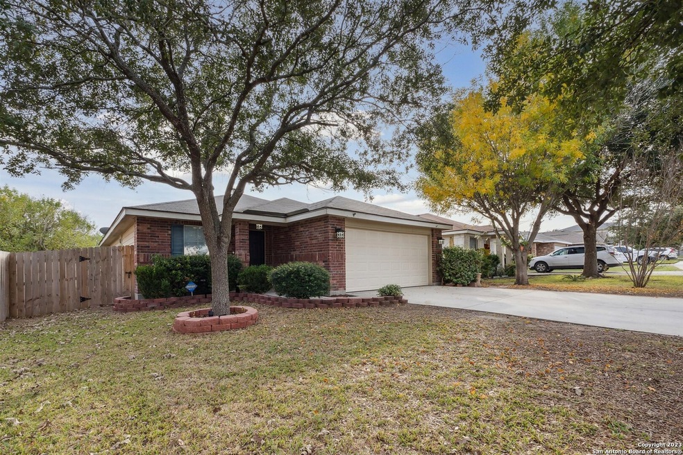 10806 Tiger Horse Dr, San Antonio, TX 78254 - photo 1