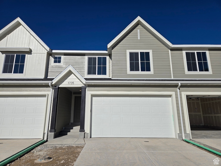 For Sale $434,990 • Co-Listing Agent