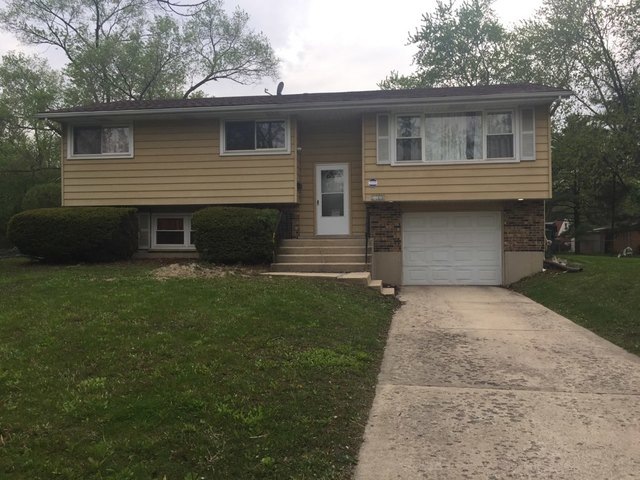 17318 Burr Oak Ln, Hazel Crest, IL 60429 - photo 1