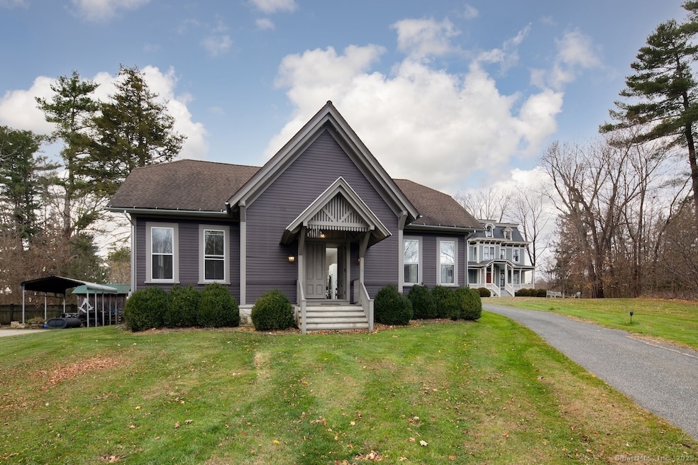 33 Sharon Rd, Lakeville, CT 06039 - photo 1